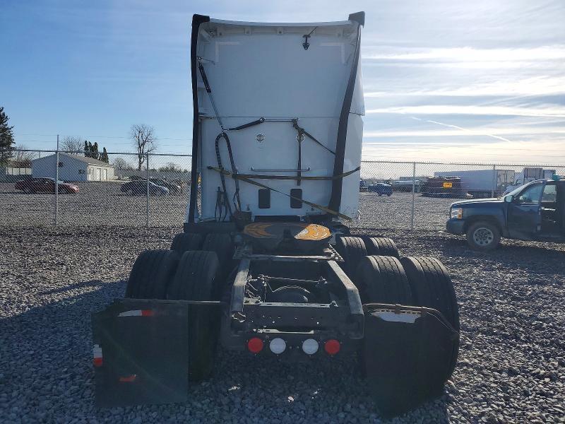 2020 Kenworth Construction T680