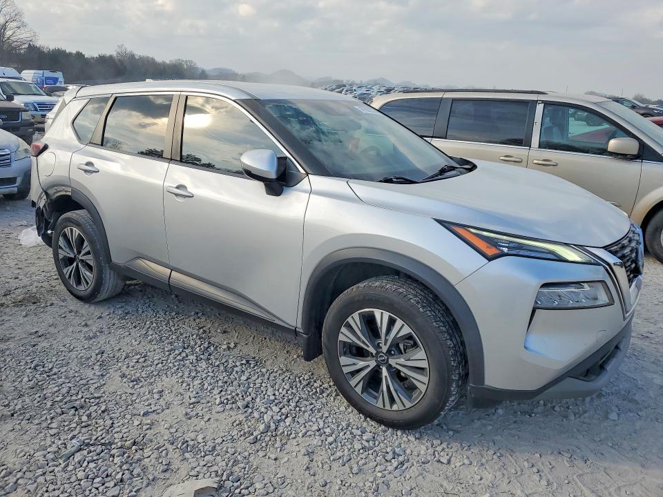 2022 Nissan Rogue sv