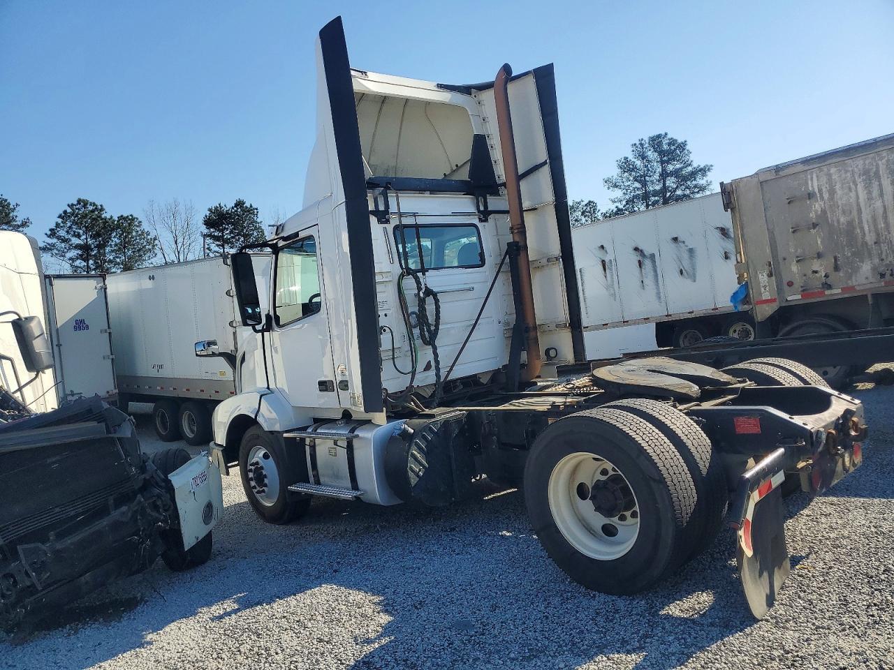 2017 Volvo VNL Semi Truck