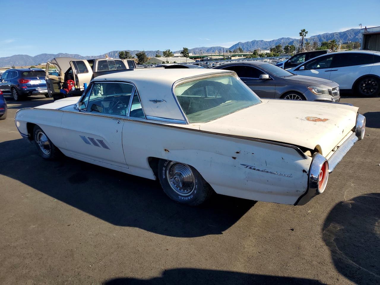 1963 Ford Thunderbird