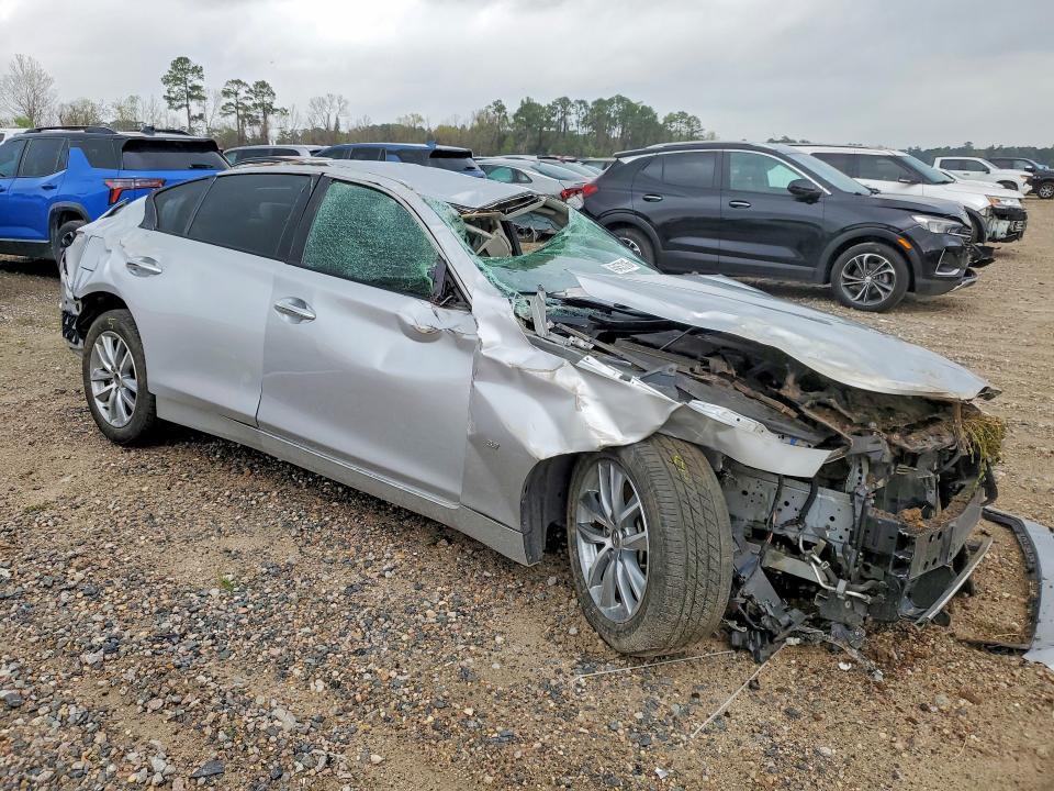 2015 Infiniti Q50 Base