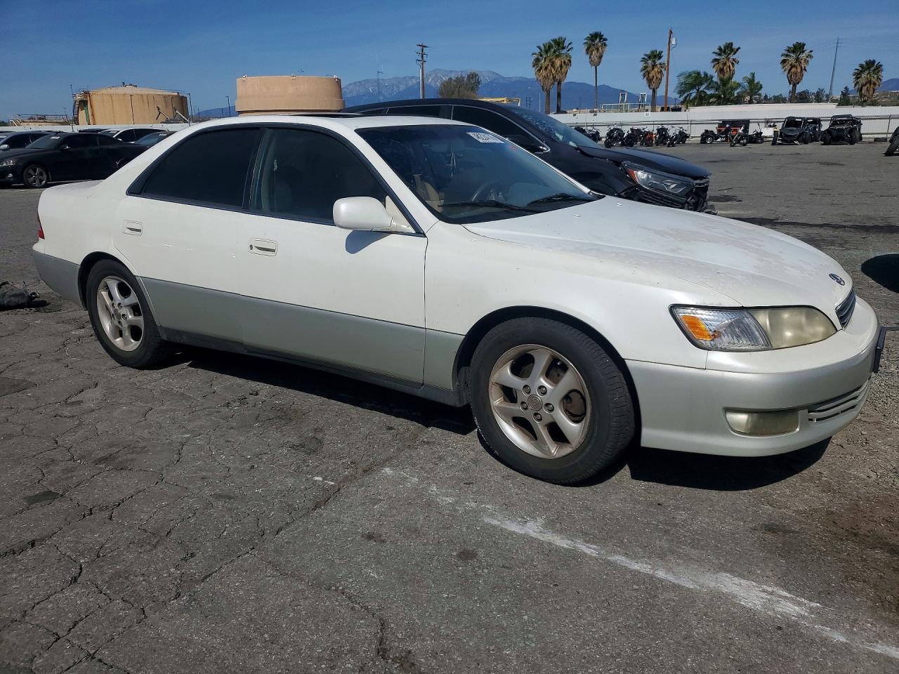 2000 Lexus Es 300 Base