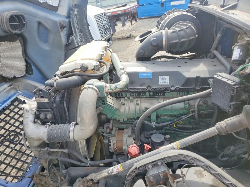 2017 Volv O VNL Semi Truck