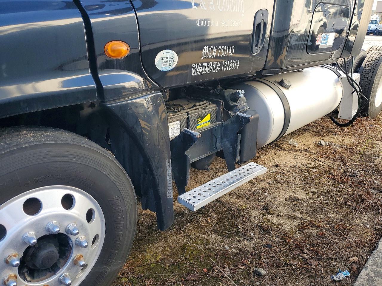 2014 Freigliner 2014 Freightliner Cascadia Semi Truck