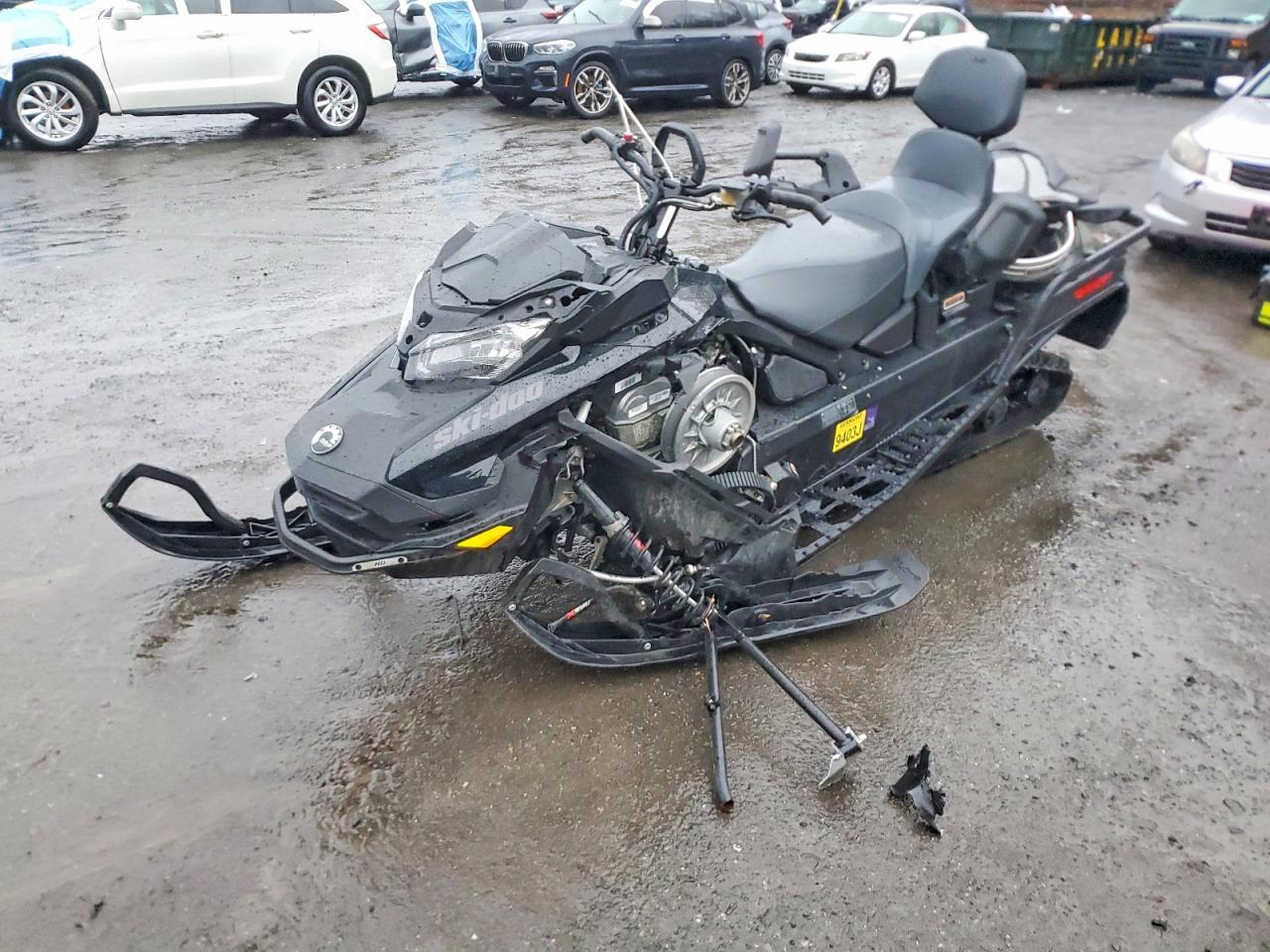 2023 Skidoo Expedition LE 900 AC