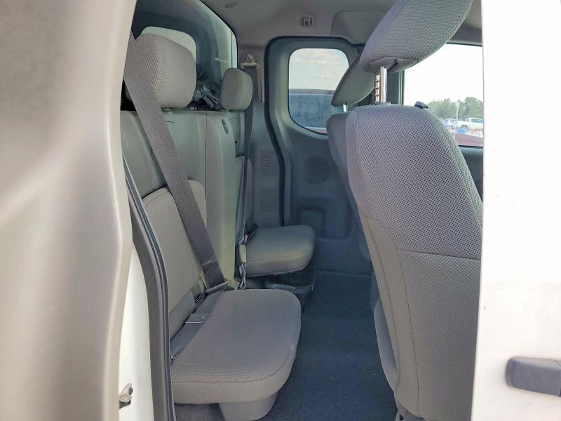 2021 Nissan Frontier s