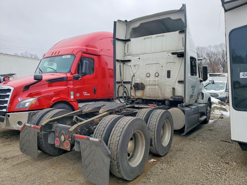 2018 International LT625