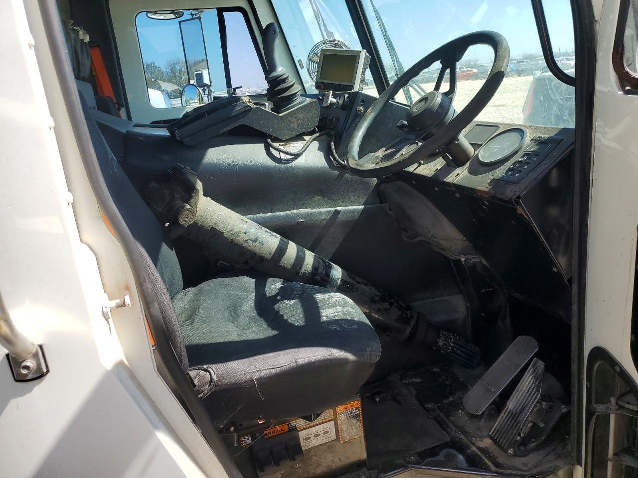 2016 Mack LEU613 Refuse Truck