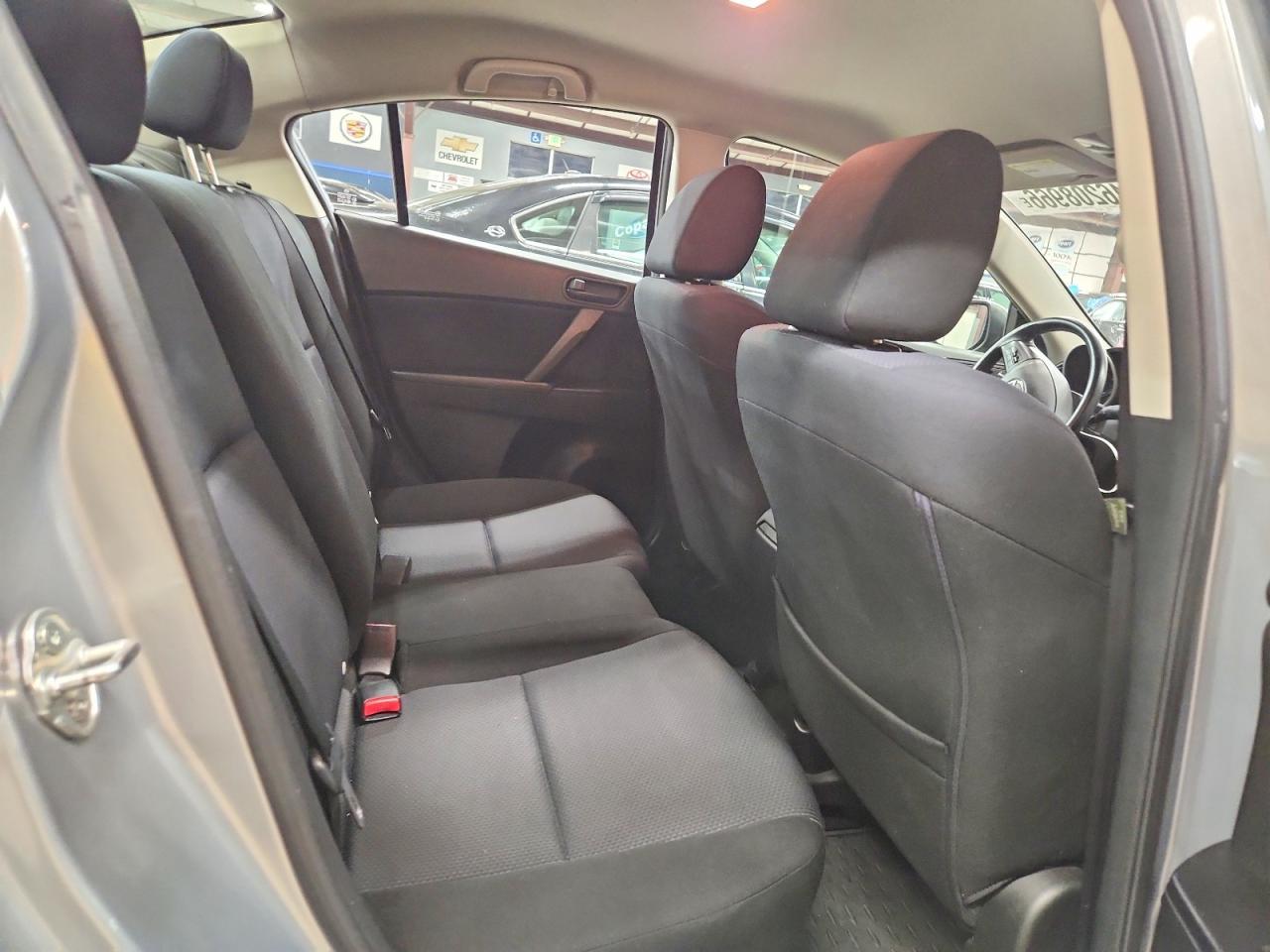 2011 Mazda 3 I