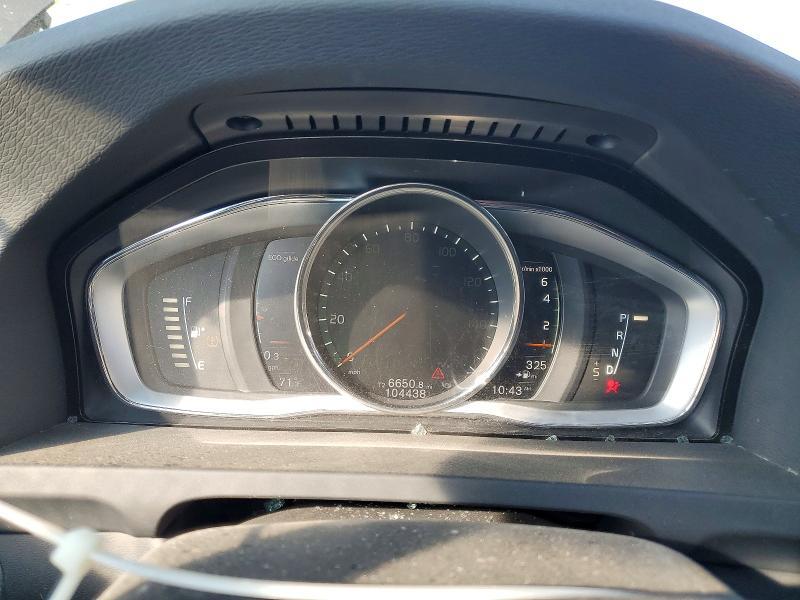 2018 Volvo V60 Cross Country Premier