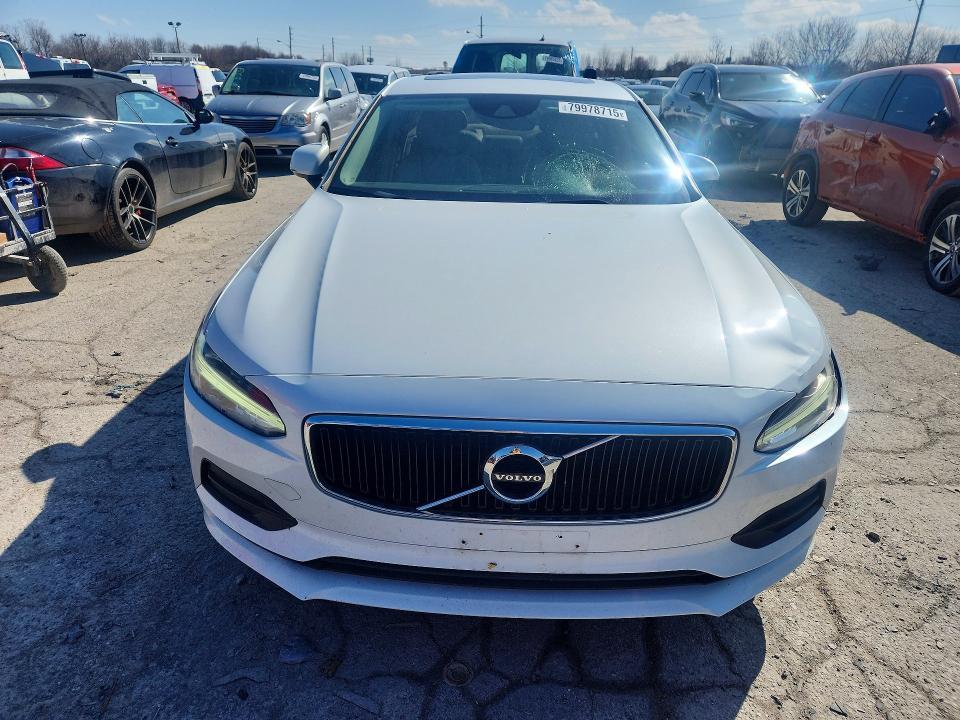 2017 Volvo S90 T5 Momentum