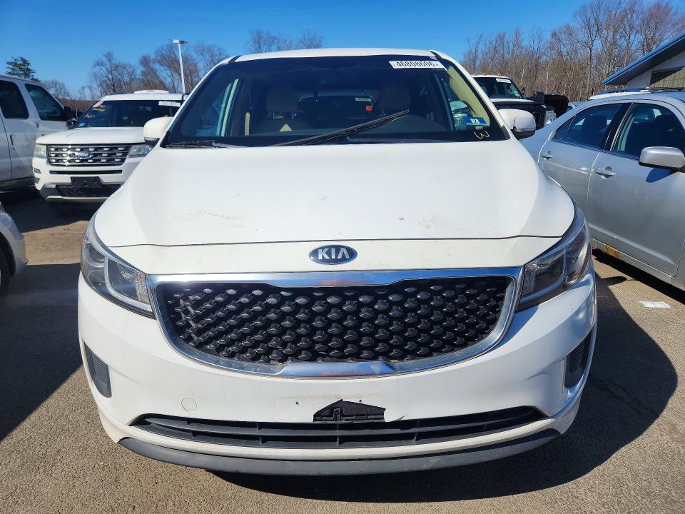 2016 KIA Sedona lx