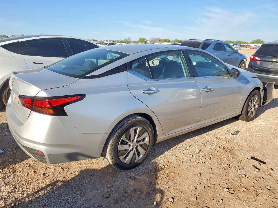 2024 Nissan Altima 2.5 s