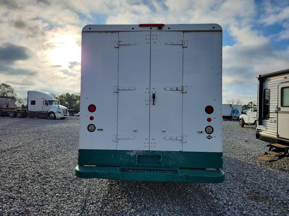 2015 Freightliner MT45 G Delivery Truck
