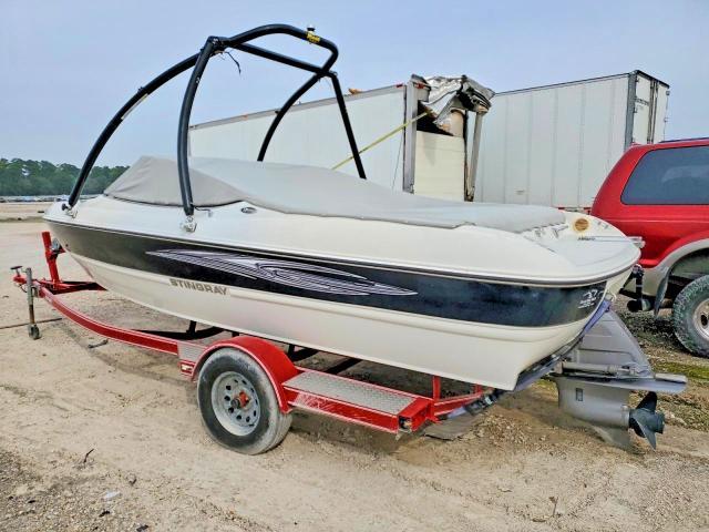 2007 Stingray Boat-Boat