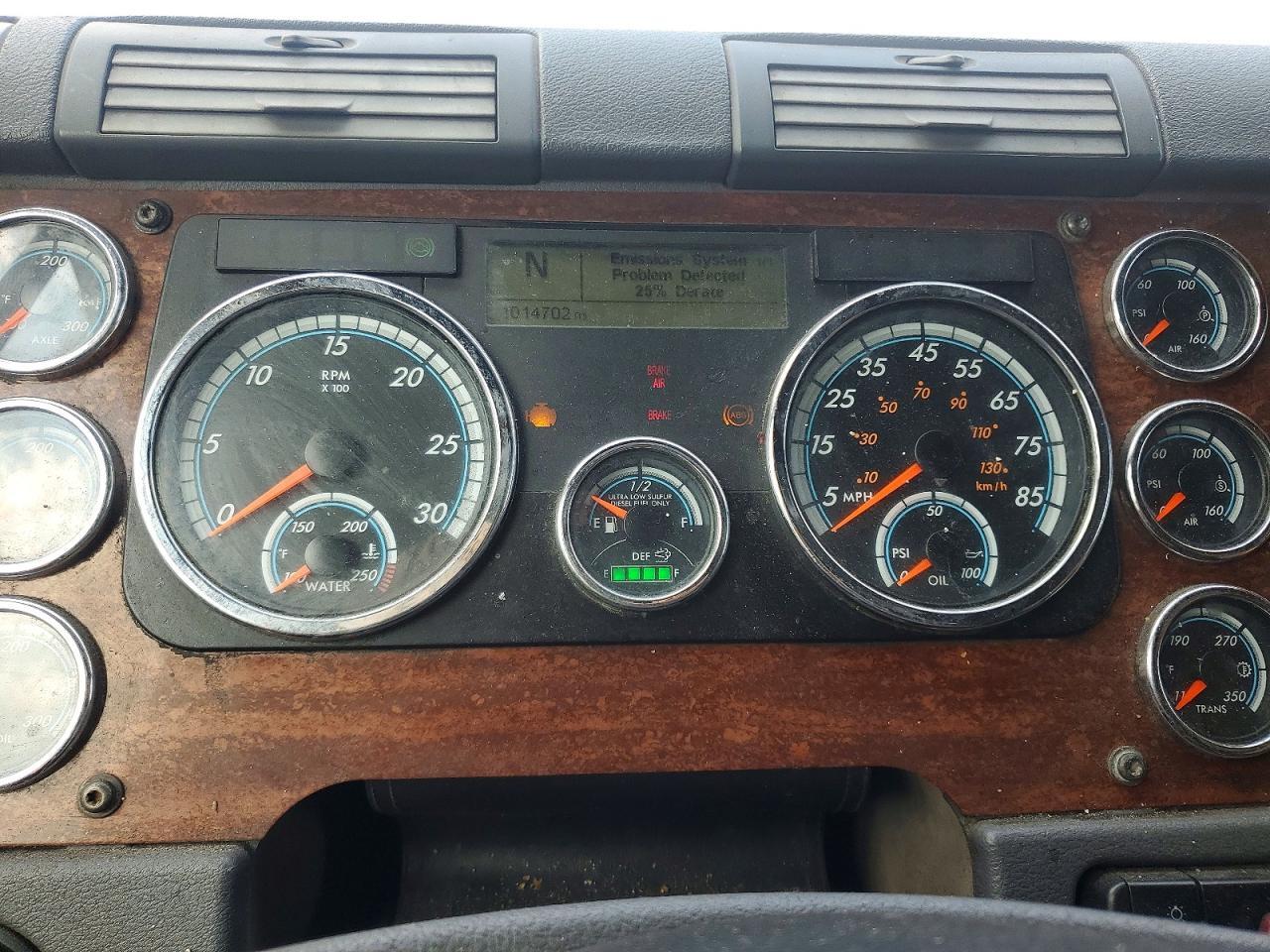 2016 Freightliner Cascadia 125 Semi Truck