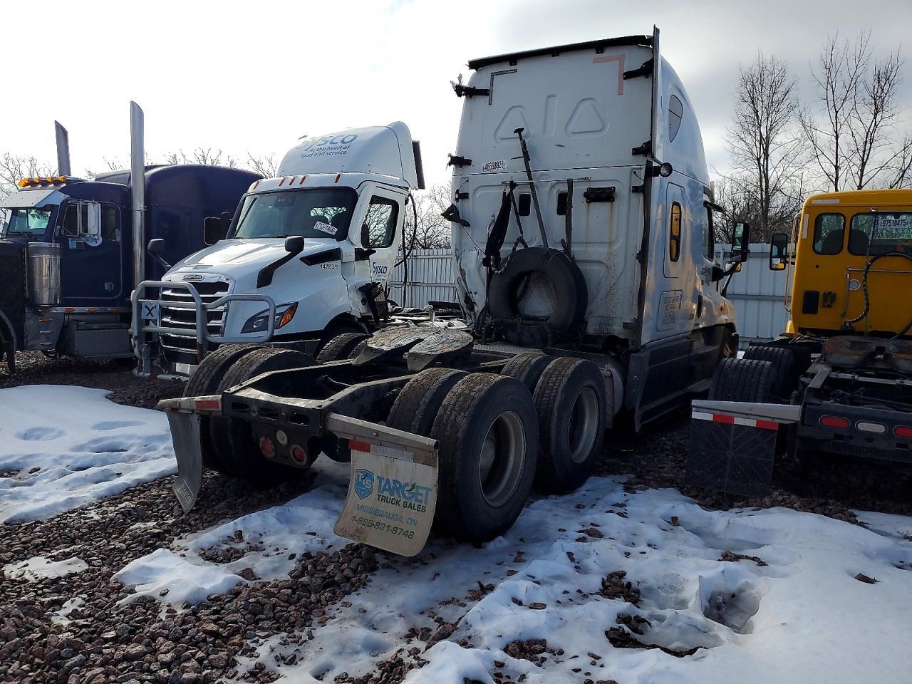 2016 Freigliner 2016 Freightliner Cascadia 125 Semi Truck