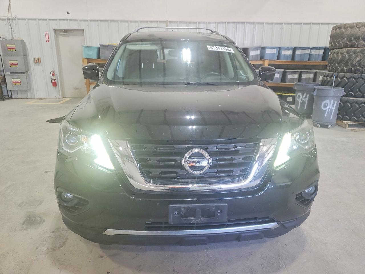 2017 Nissan Pathfinder sl
