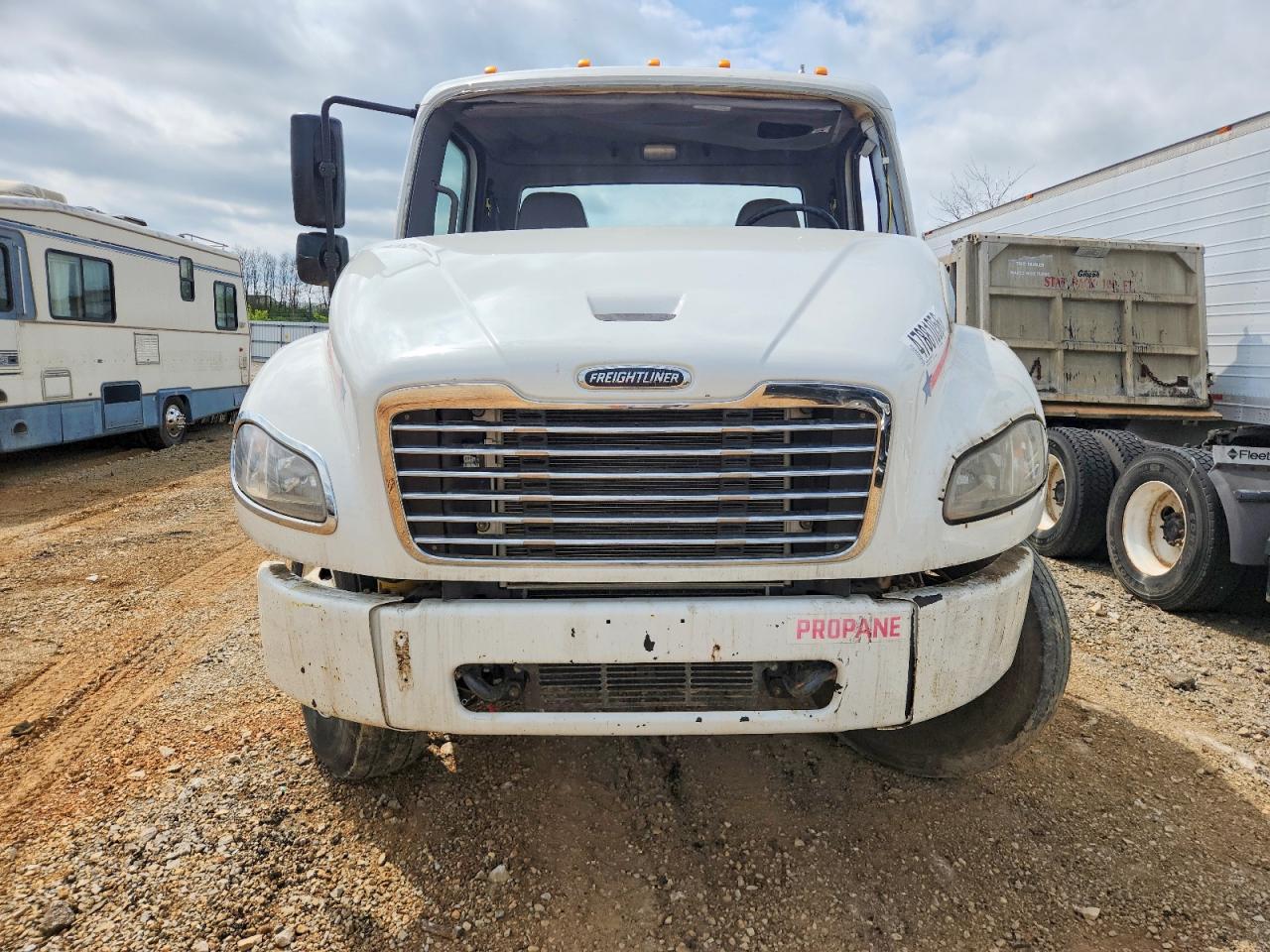 2021 Freigliner 2021 Freightliner Business Class M2 Truck Cab AND