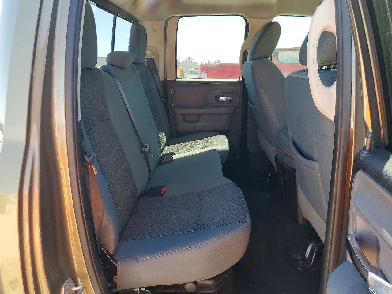 2015 Dodge RAM 1500 SLT