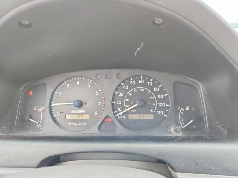 2002 Toyota Corolla le