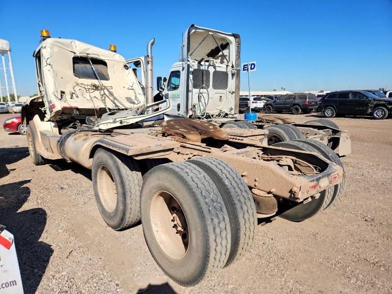 2020 Peterbilt 567 Semi Truck