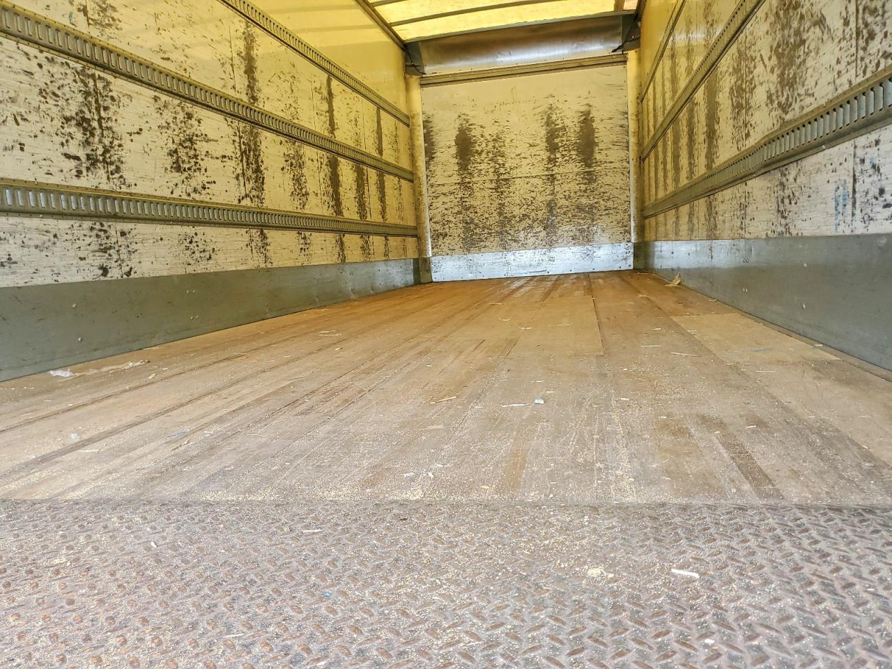 2019 Peterbilt 337 BOX Truck