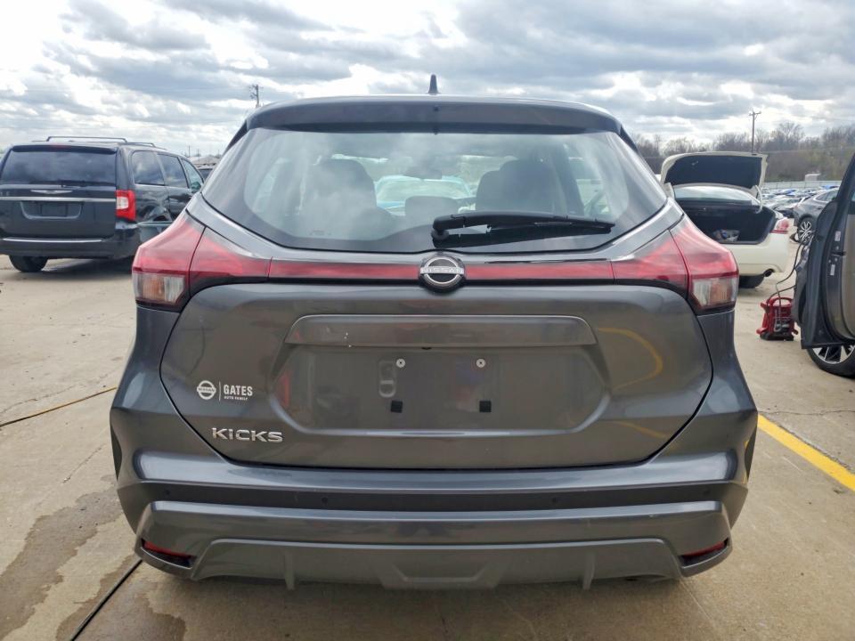 2024 Nissan Kicks s