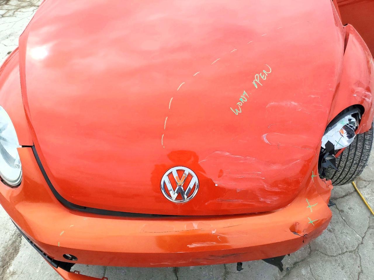 2016 Volkswagen Beetle s