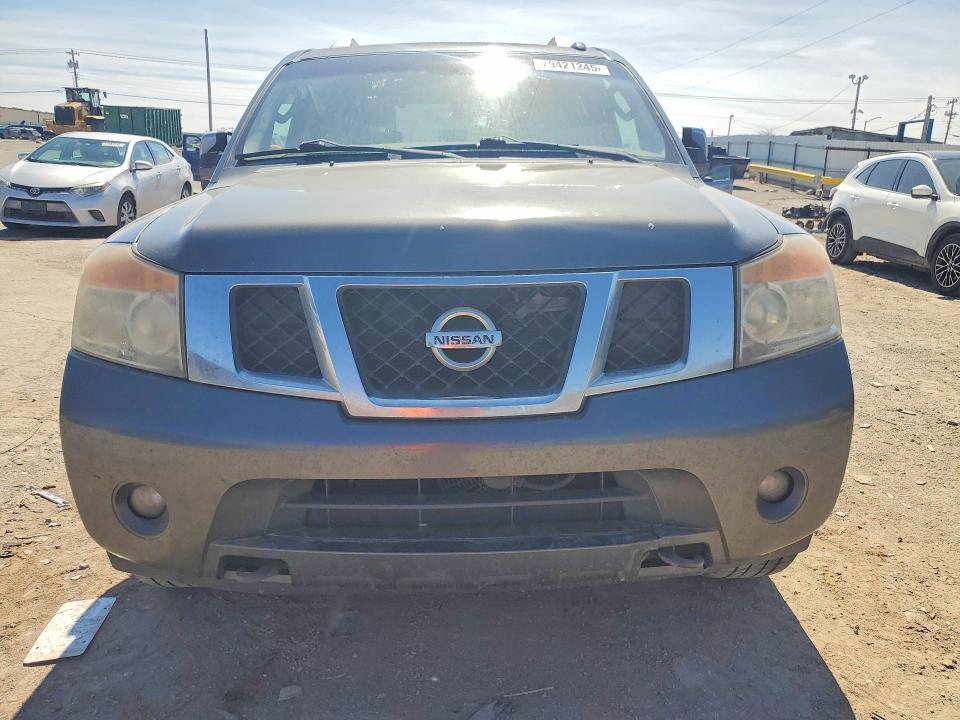 2011 Nissan Armada sv