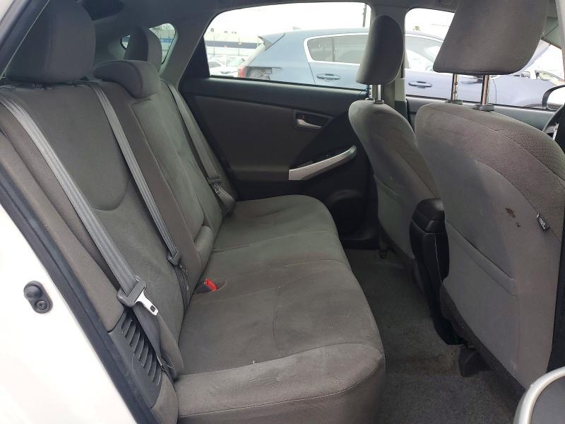 2014 Toyota Prius two