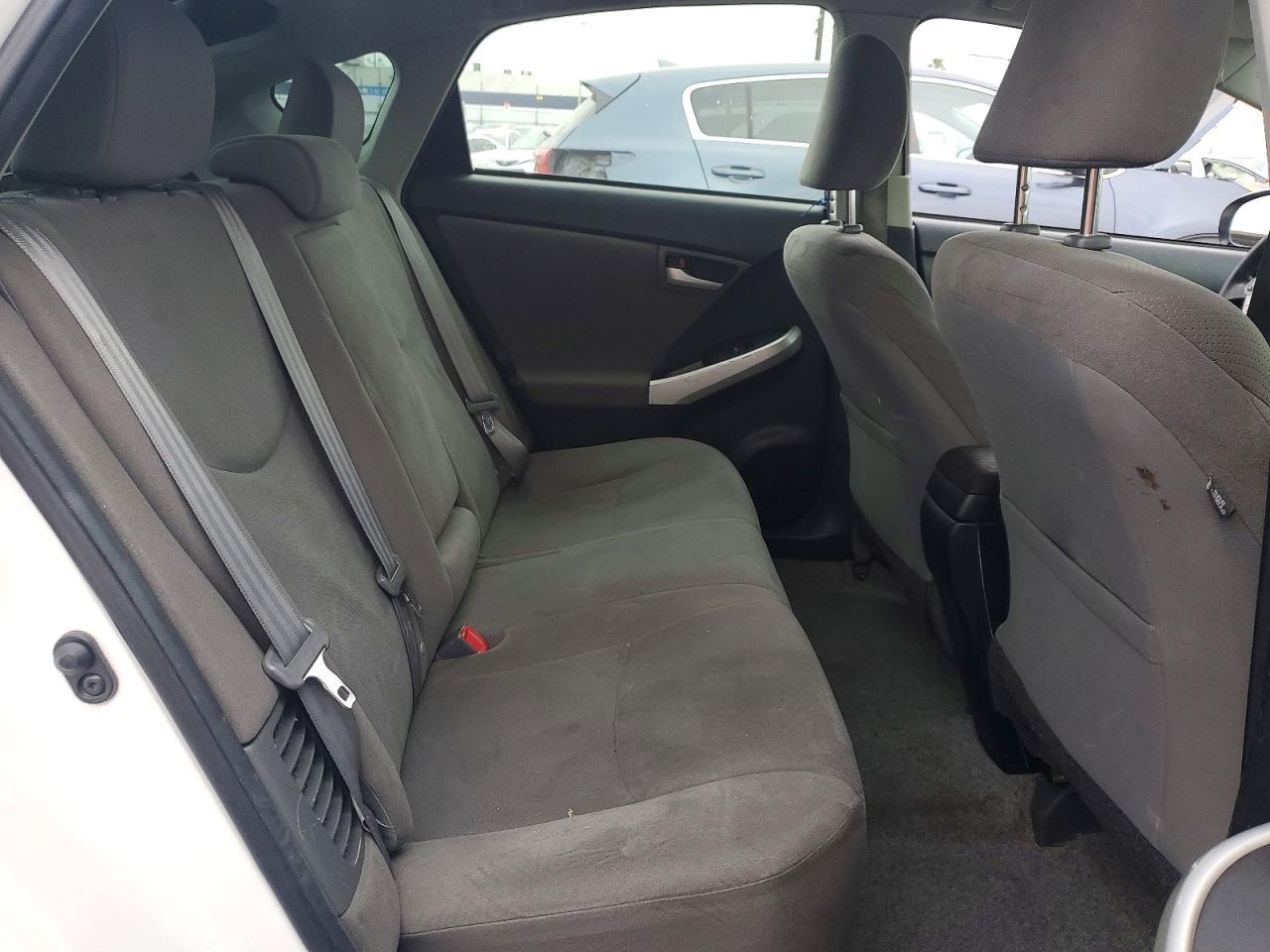 2014 Toyota Prius two