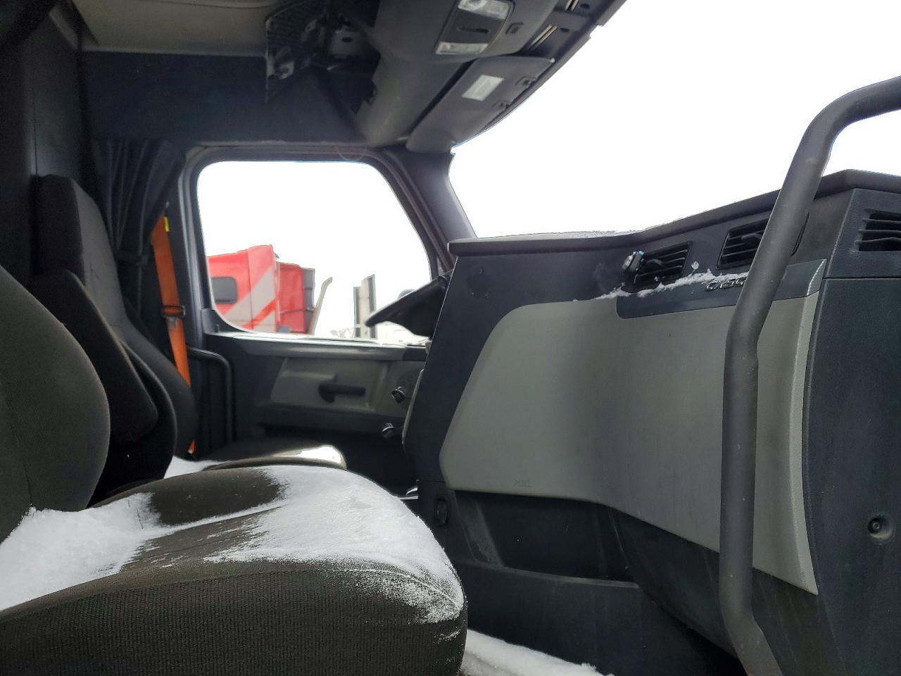 2020 Freigliner 2020 Freightliner Cascadia 126 Semi Truck