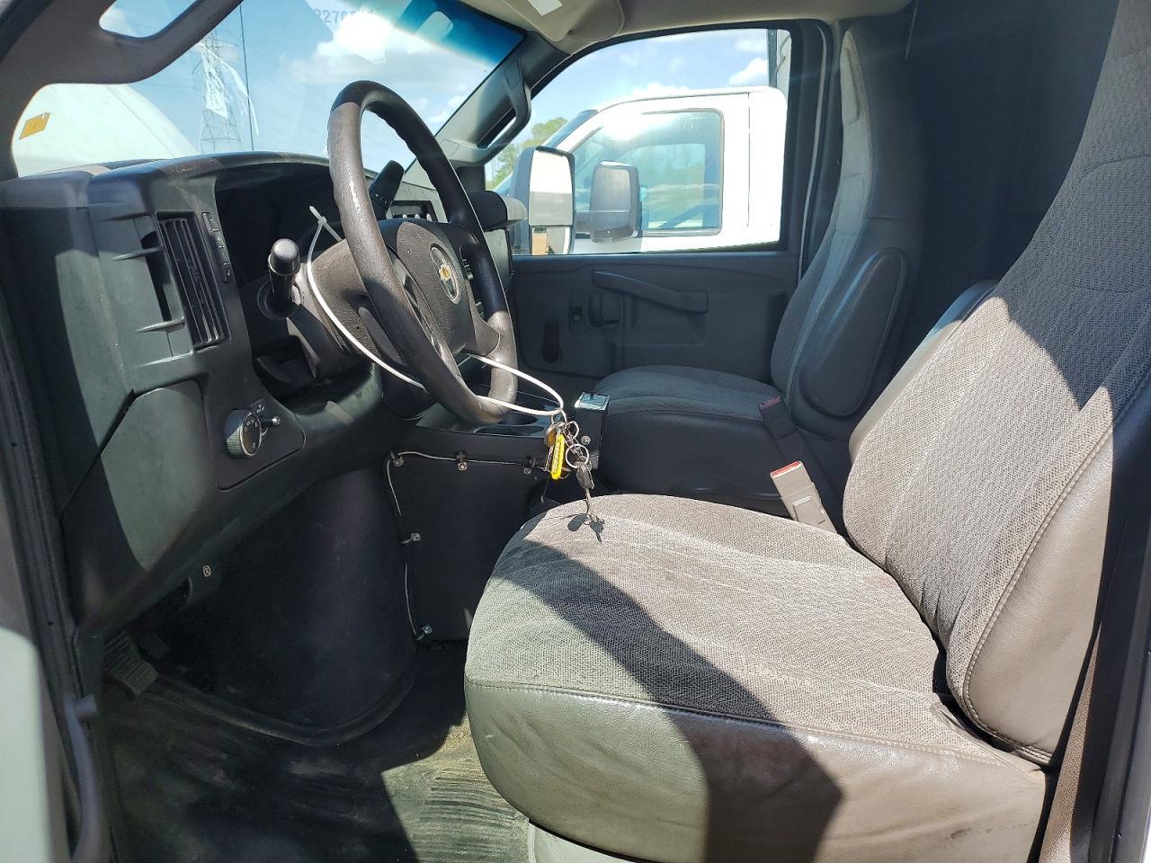 2017 Chev Rolet Express Refrigerated BOX Truck