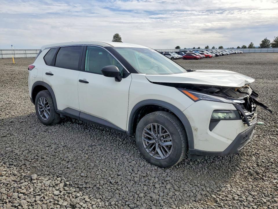 2024 Nissan Rogue s