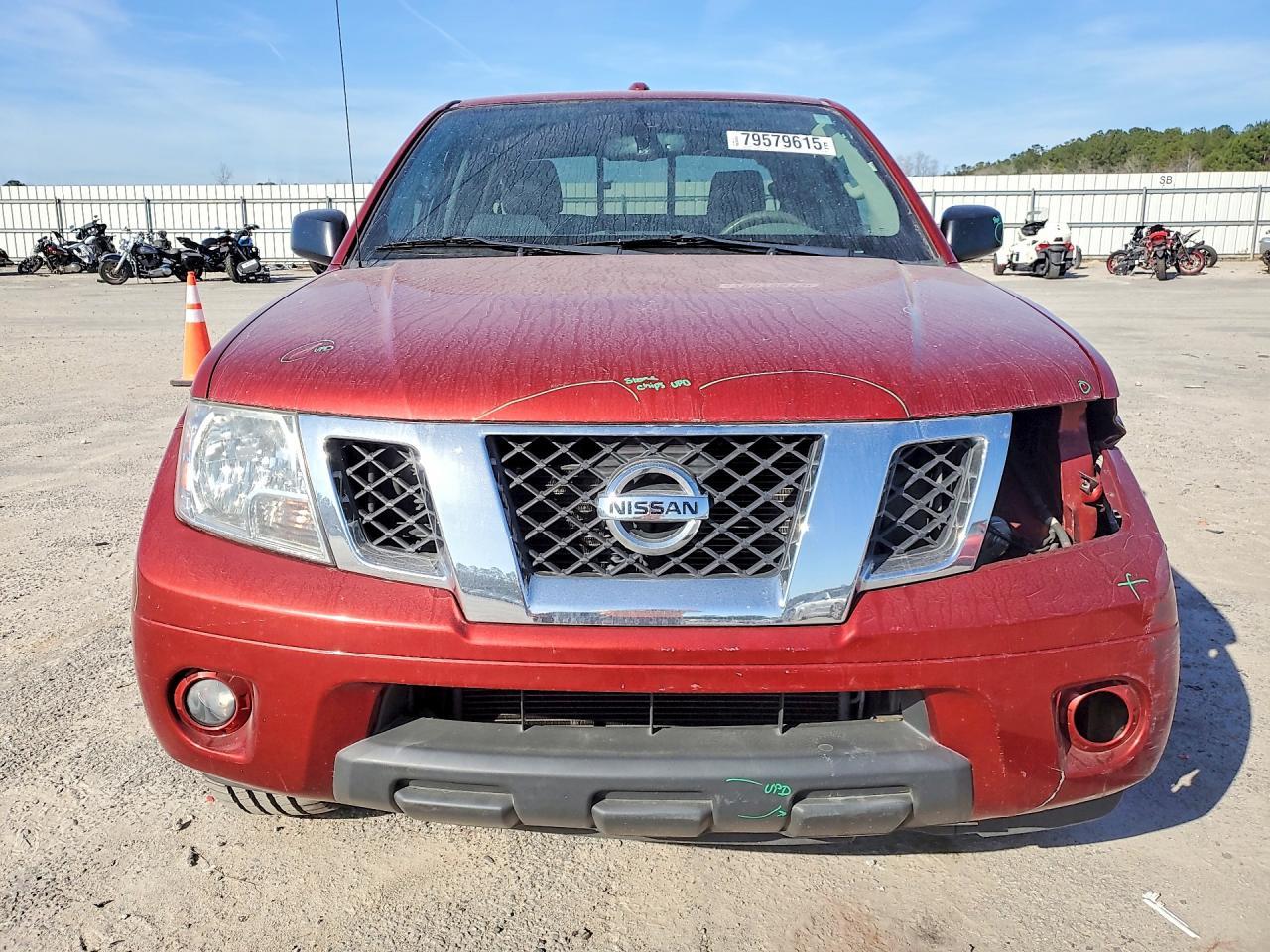 2016 Nissan Frontier SV