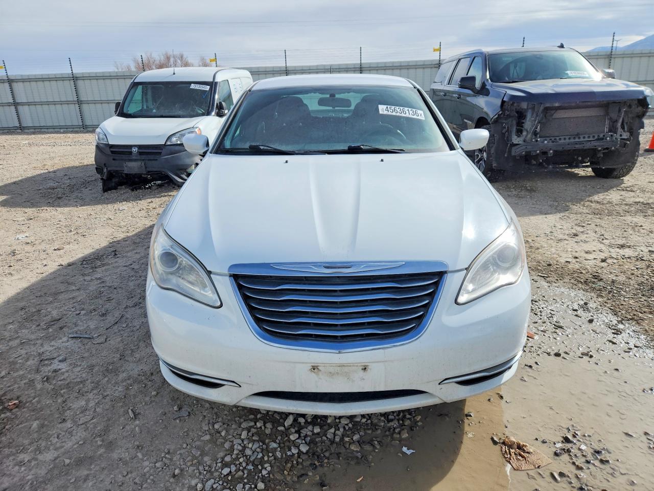 2013 Chrysler 200 lx
