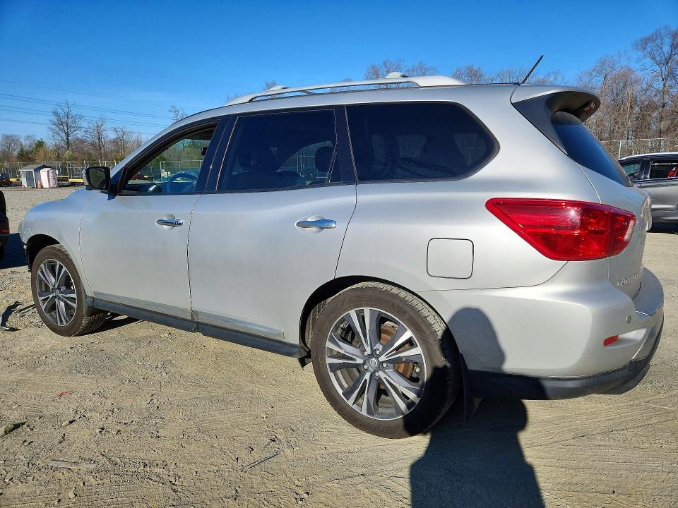 2018 Nissan Pathfinder Platinum