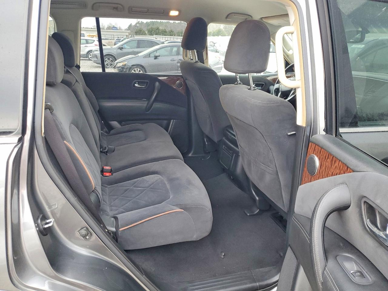 2017 Nissan Armada sv