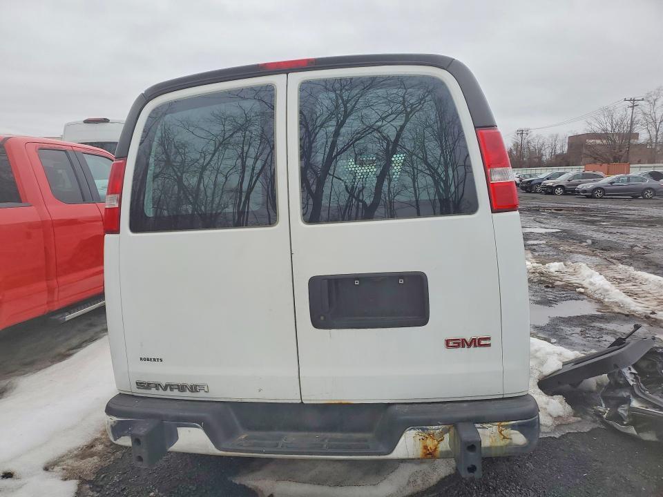 2017 GMC Savana G2500