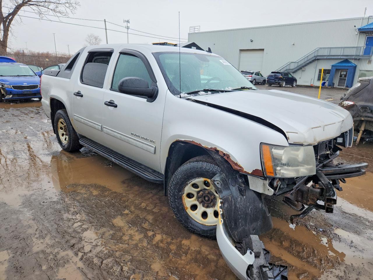 2011 Chevrolet Avalanche LS