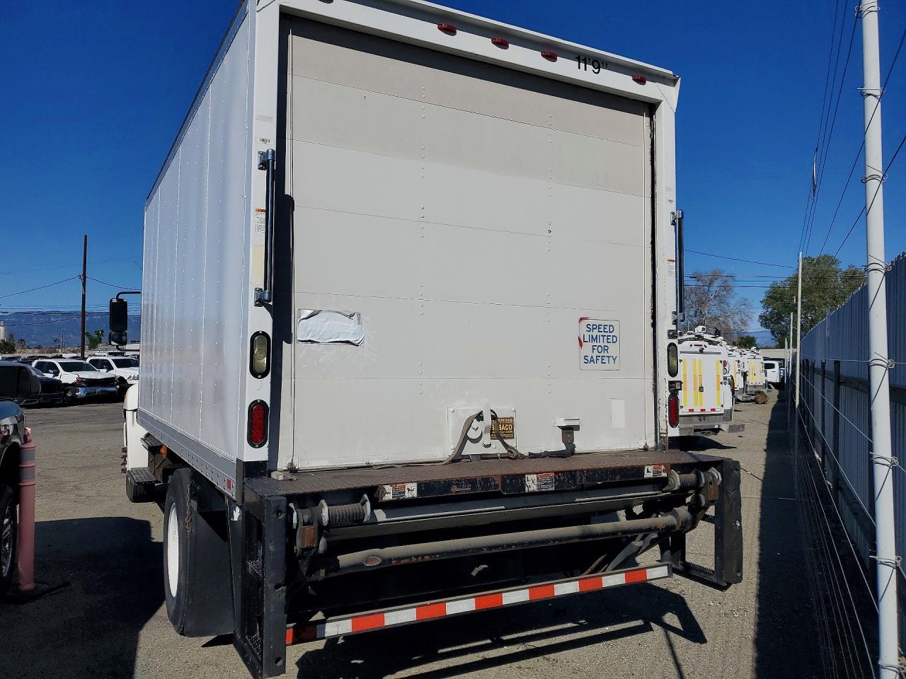 2011 Hino 258/268 BOX Truck