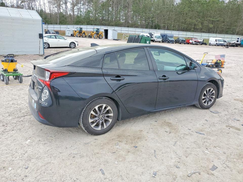 2019 Toyota Prius xle