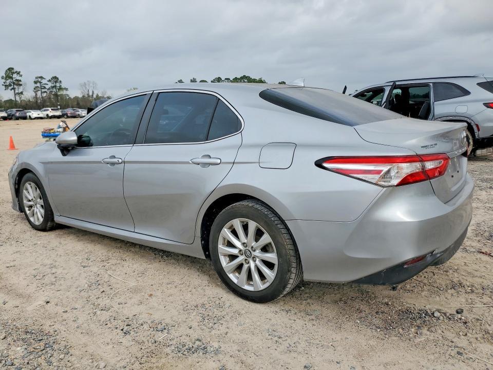 2019 Toyota Camry le