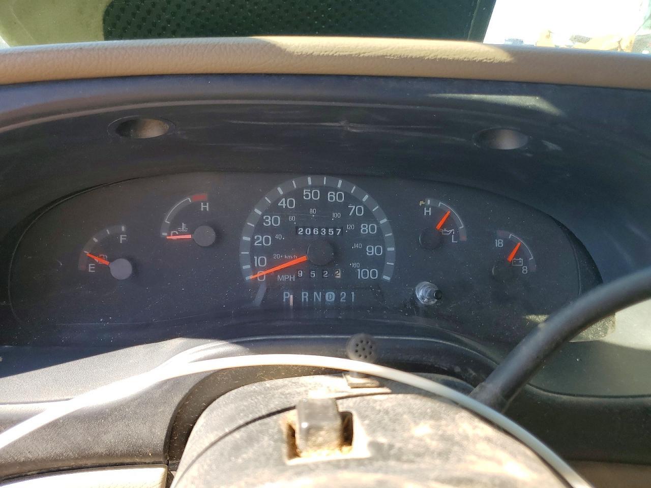 2002 Ford Econoline E350 Super Duty Wagon