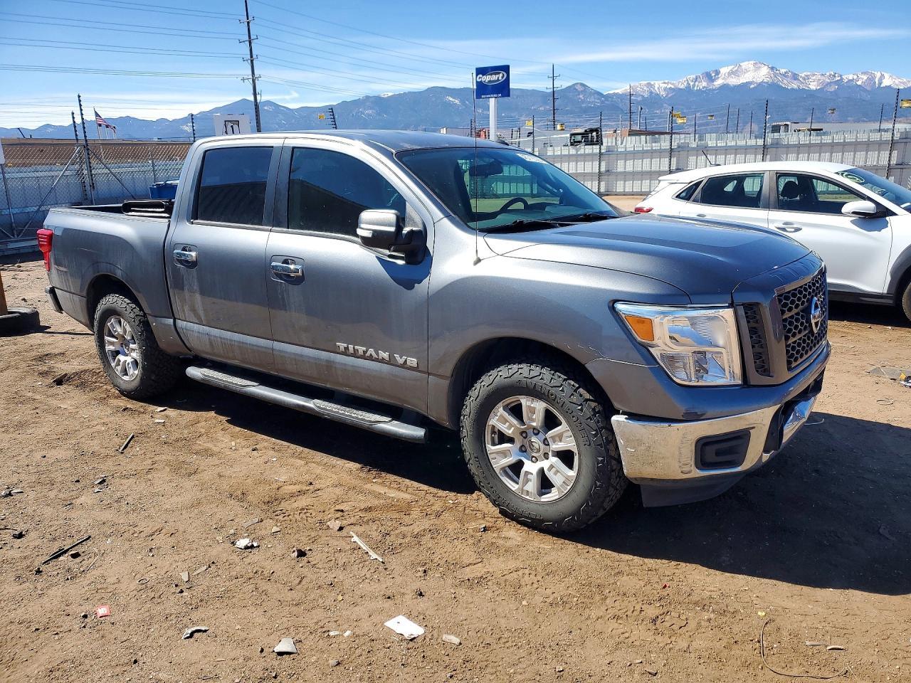 2019 Nissan Titan SV