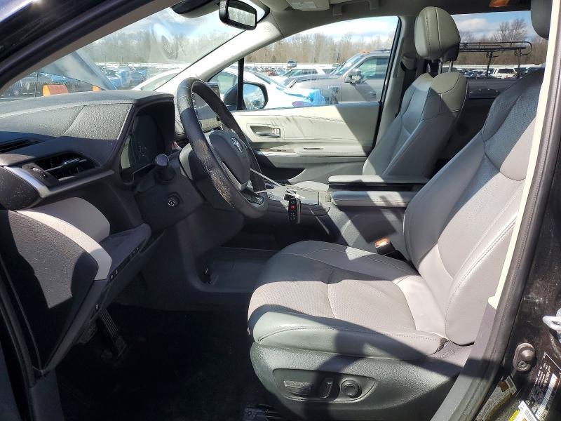 2022 Toyota Sienna Limited 7-passenger