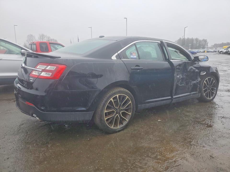 2018 Ford Taurus sel