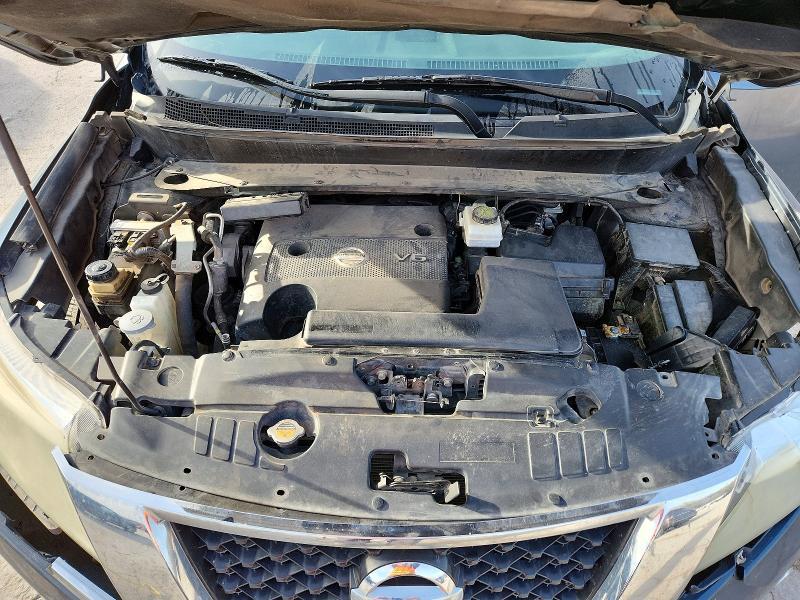 2015 Nissan Pathfinder sv