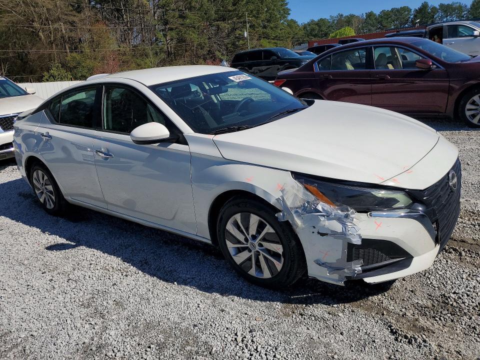2023 Nissan Altima 2.5 s